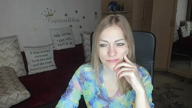 Tiffany Bates online show from October 2025 03:40:02 AM