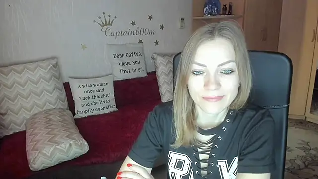 Tiffany Bates online show from October 2025 03:30:02 AM