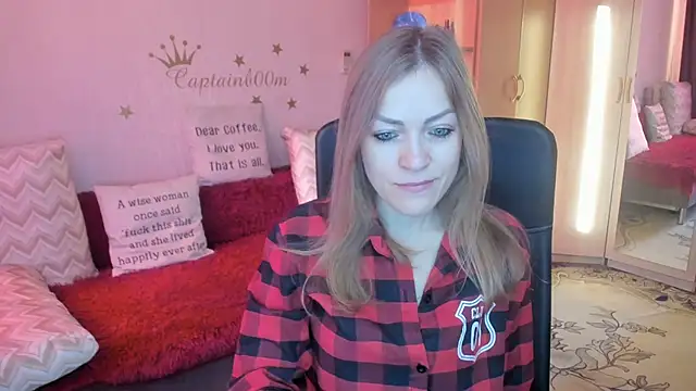 Tiffany Bates online show from October 2025 04:06:01 AM