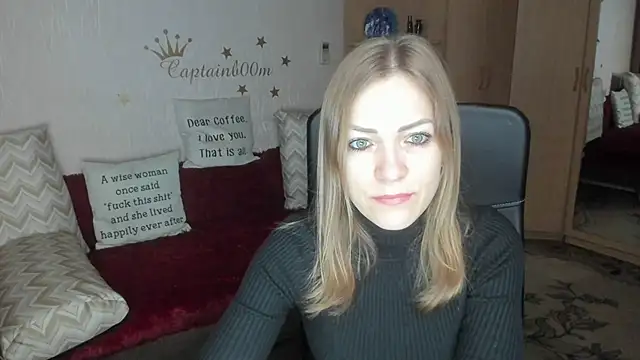 Tiffany Bates online show from November 2025 03:18:01 AM