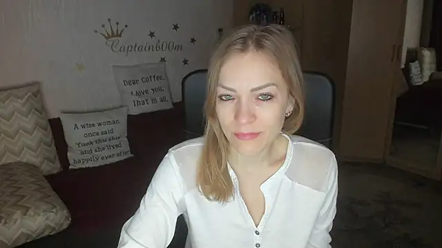 Tiffany Bates online show from October 2025 03:16:01 AM