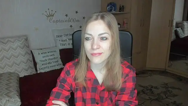 Tiffany Bates online show from December 2025 02:49:01 AM