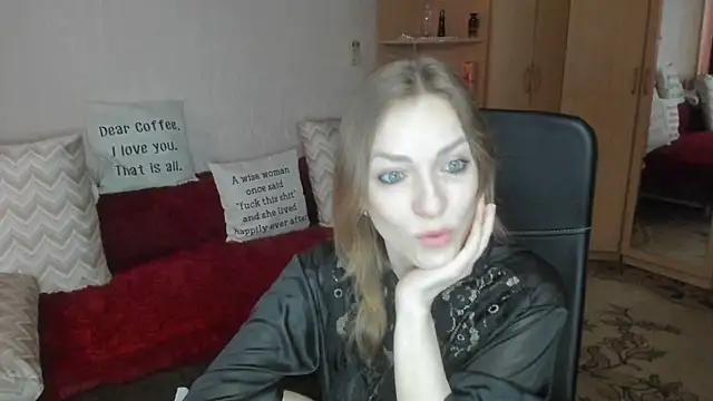 Tiffany Bates online show from April 2026 09:22:02 AM