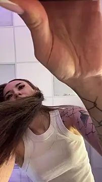 Luna Olsen online show from February 2026 04:23:01 AM