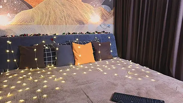 MilaYumi online show from March 2026 08:46:02 AM