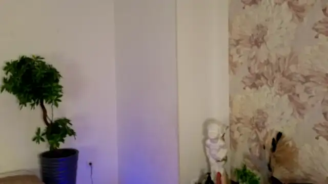 MilaYumi online show from November 2025 05:08:01 AM