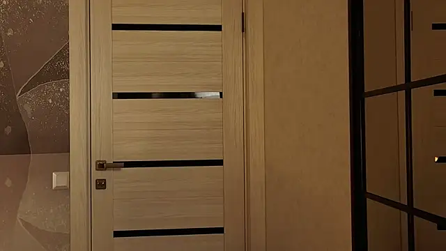 Snapshot of MilaYumi chatting on January 2026 08:18:01 AM MilaYumi online show from January 2026 08:18:01 AM