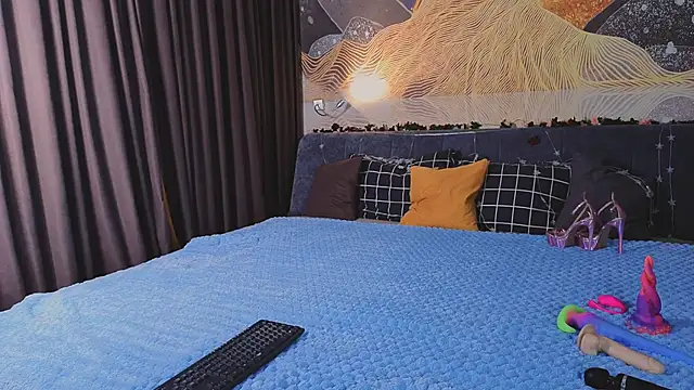 MilaYumi online show from April 2026 09:49:02 AM