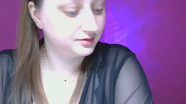 Snapshot of Omivelle chatting on November 2025 08:25:01 PM Omivelle online show from November 2025 08:25:01 PM