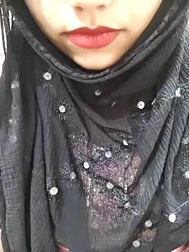 Miss Rose   online show from November 2025 05:01:02 PM