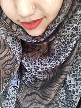 Miss Rose   online show from April 2026 06:25:01 AM