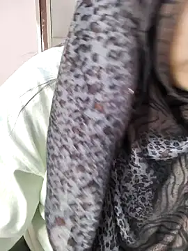 Miss Rose   online show from April 2026 05:47:01 AM