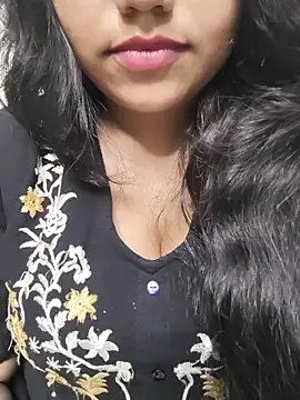 Snapshot of Miss_Rose__ chatting on October 2025 04:43:01 PM Miss Rose   online show from October 2025 04:43:01 PM