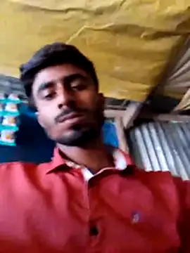 Snapshot of LesserUpset chatting on December 2025 05:33:01 AM LesserUpset online show from December 2025 05:33:01 AM