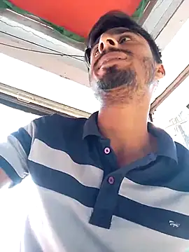 Snapshot of LesserUpset chatting on December 2025 04:40:01 AM LesserUpset online show from December 2025 04:40:01 AM