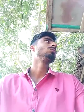 Snapshot of LesserUpset chatting on November 2025 04:05:01 AM LesserUpset online show from November 2025 04:05:01 AM