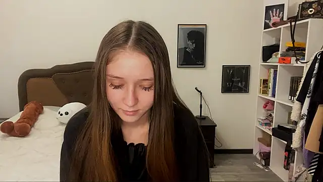 Denny Yorgeritai online show from October 2025 01:59:01 PM