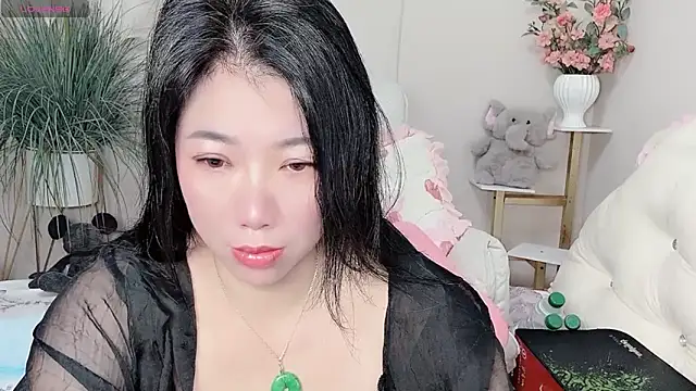 Snapshot of Huanhuan- chatting on February 2026 07:30:01 AM Huanhuan- online show from February 2026 07:30:01 AM