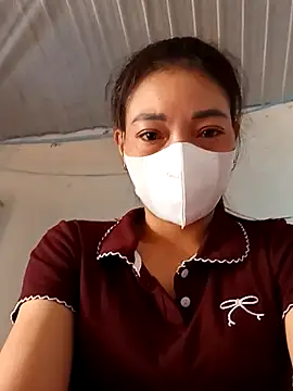 Snapshot of Phiny_xx chatting on October 2025 12:23:02 AM Phiny xx online show from October 2025 12:23:02 AM