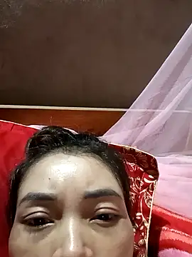 Snapshot of Phiny_xx chatting on October 2025 06:54:02 AM Phiny xx online show from October 2025 06:54:02 AM