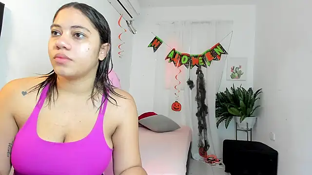 Snapshot of vanelope_smith chatting on October 2025 07:24:02 PM vanelope smith online show from October 2025 07:24:02 PM