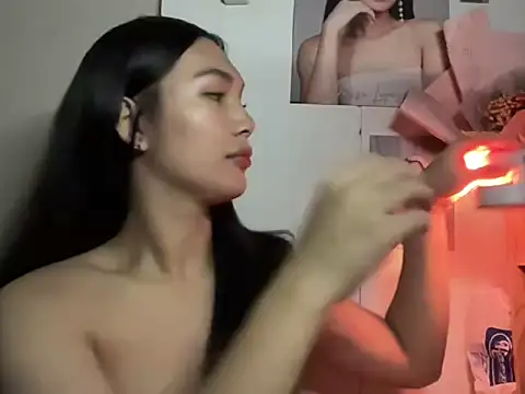 FelicityLincoln online show from April 2026 08:26:02 PM