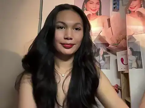 FelicityLincoln online show from April 2026 11:33:01 PM