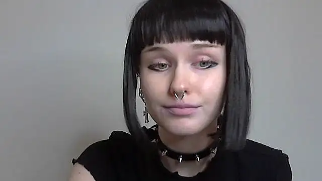 Snapshot of Paradoxy_ chatting on October 2025 06:20:02 PM Paradoxy online show from October 2025 06:20:02 PM