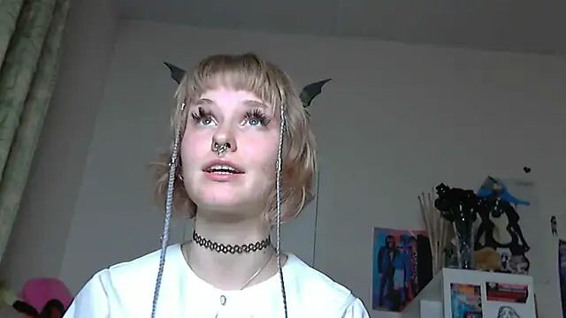 Paradoxy  online show from April 2026 08:54:01 PM