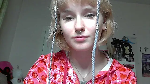 Paradoxy  online show from May 2026 09:07:01 PM