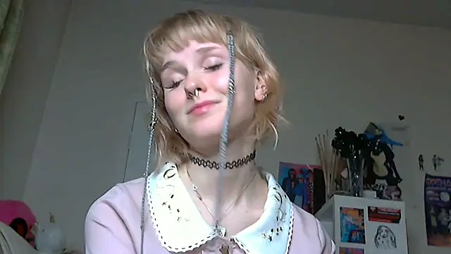 Paradoxy  online show from May 2026 08:01:02 PM