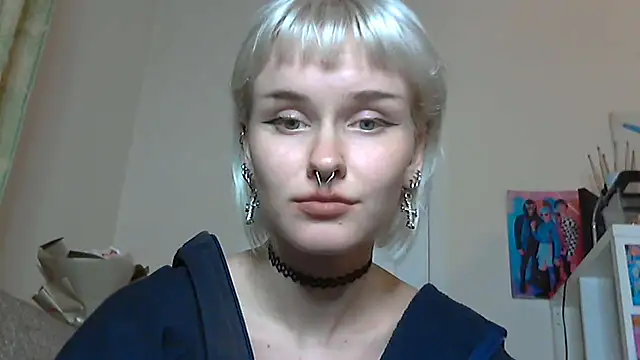 Snapshot of Paradoxy_ chatting on October 2025 08:54:01 PM Paradoxy online show from October 2025 08:54:01 PM