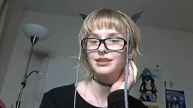 Paradoxy  online show from June 2026 08:14:01 PM
