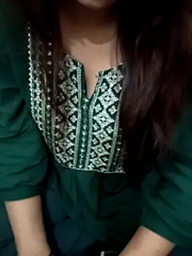 Snapshot of Minakshi_677 chatting on December 2025 05:30:01 PM Minakshi 677 online show from December 2025 05:30:01 PM