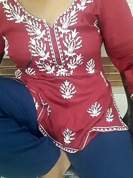Snapshot of Minakshi_677 chatting on October 2025 07:01:02 AM Minakshi 677 online show from October 2025 07:01:02 AM