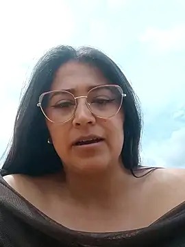Maria delos angeles online show from October 2025 06:18:02 PM