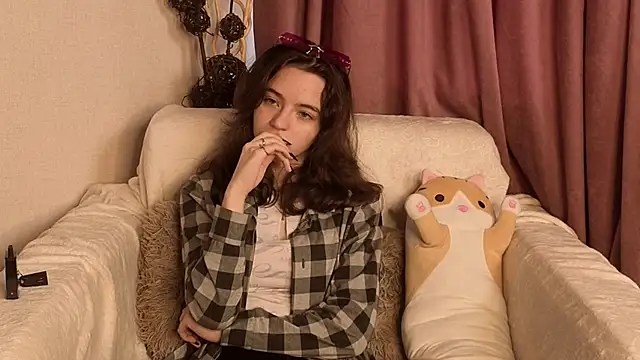 TarahCayne online show from October 2025 08:14:01 AM