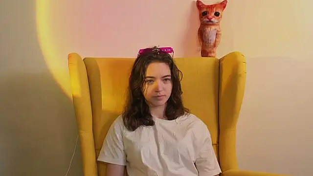 TarahCayne online show from October 2025 07:43:02 AM