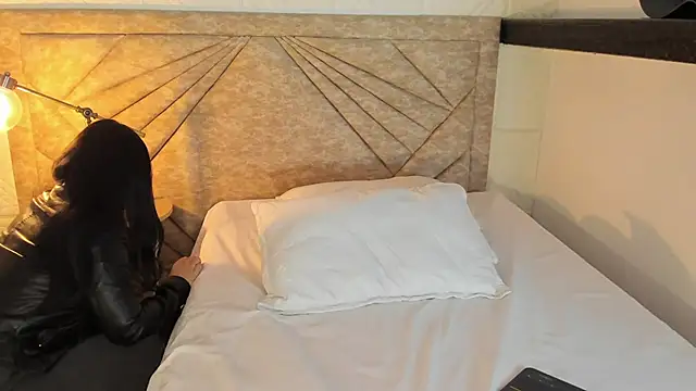 EmmaBlossom online show from March 2026 12:39:01 PM