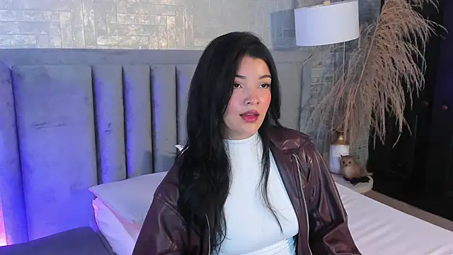 EmmaBlossom online show from May 2026 12:35:02 PM