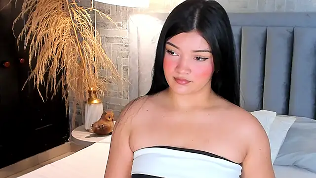 EmmaBlossom online show from May 2026 12:43:02 PM