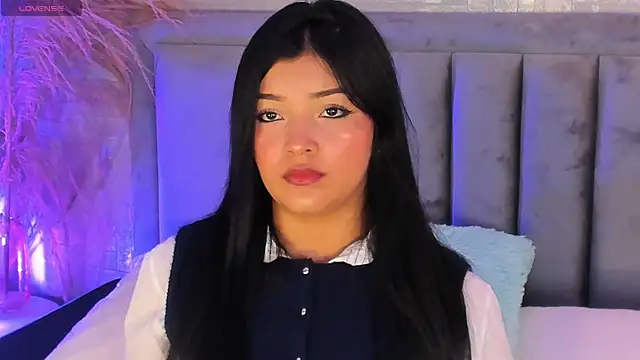 EmmaBlossom online show from October 2025 07:33:02 PM