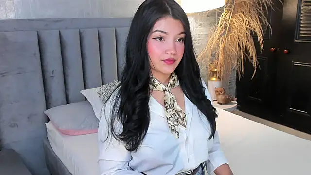 EmmaBlossom online show from May 2026 12:35:01 PM