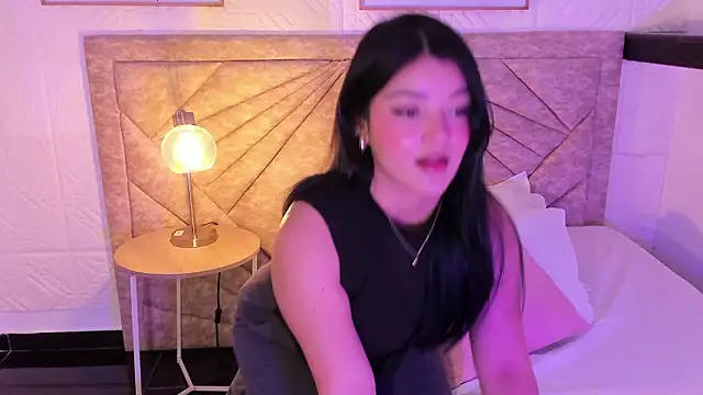 EmmaBlossom online show from March 2026 01:52:02 PM