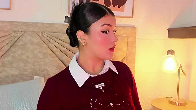 EmmaBlossom online show from February 2026 12:45:01 PM