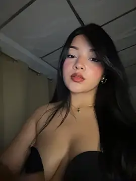 EmmaBlossom online show from March 2026 03:06:02 AM