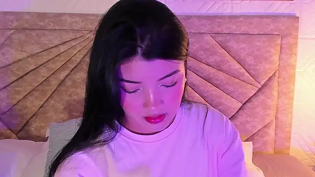 EmmaBlossom online show from February 2026 12:37:01 PM