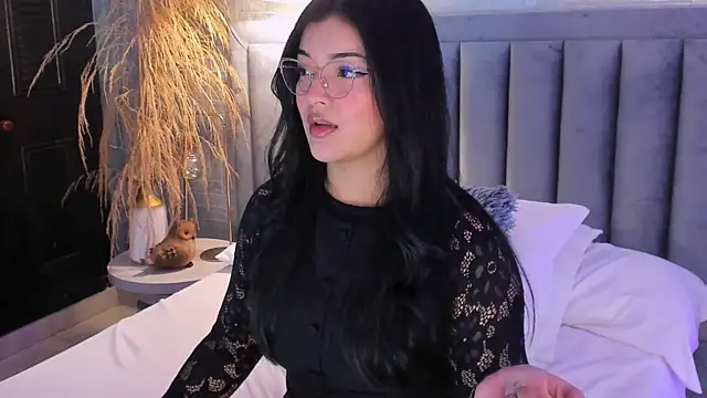EmmaBlossom online show from April 2026 12:18:02 PM