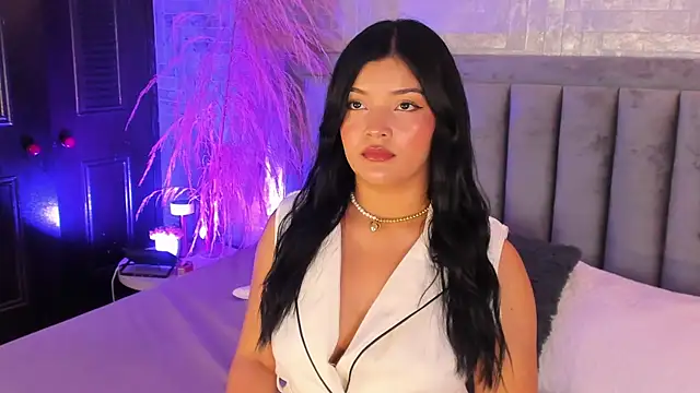 EmmaBlossom online show from October 2025 07:03:02 PM