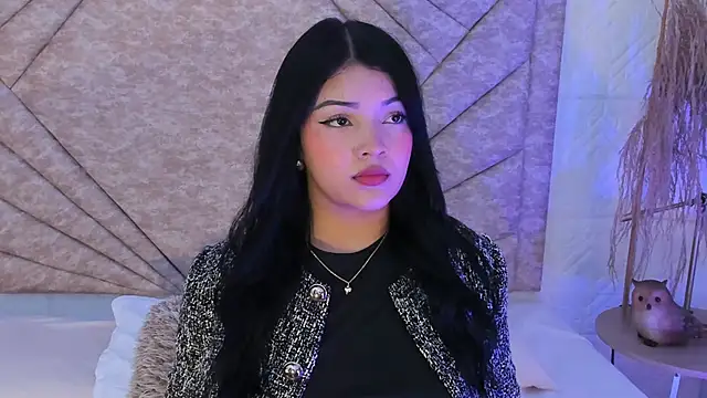 EmmaBlossom online show from December 2025 12:41:01 PM